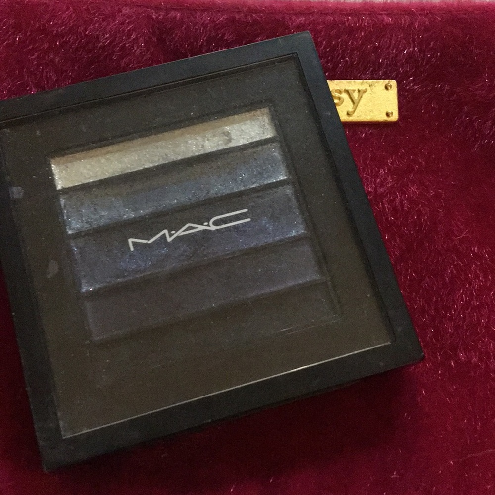 MAC eyeshadow pallet